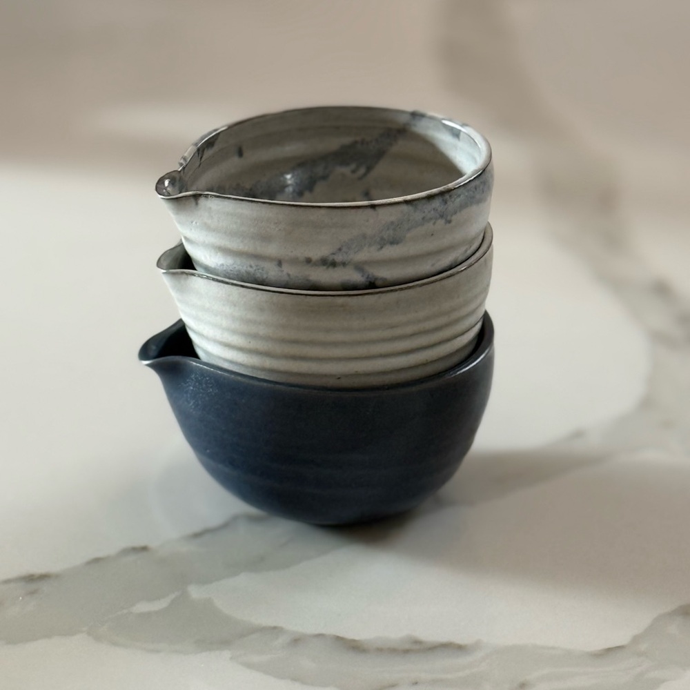 Elegant Ceramic Pouring Bowls Set - Gray and Blue